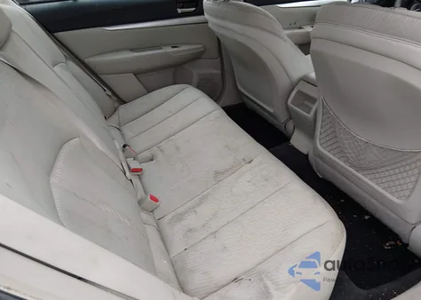 2010 Subaru Legacy 2.5I Premium z USA, uszkodzony, nr VIN 4S3BMCB69A3228966